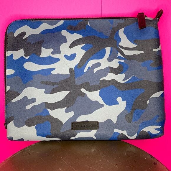 Uri Minkoff Other - URI MINKOFF WARREN BLUE CAMO SAFFIANO LEATHER POUCH